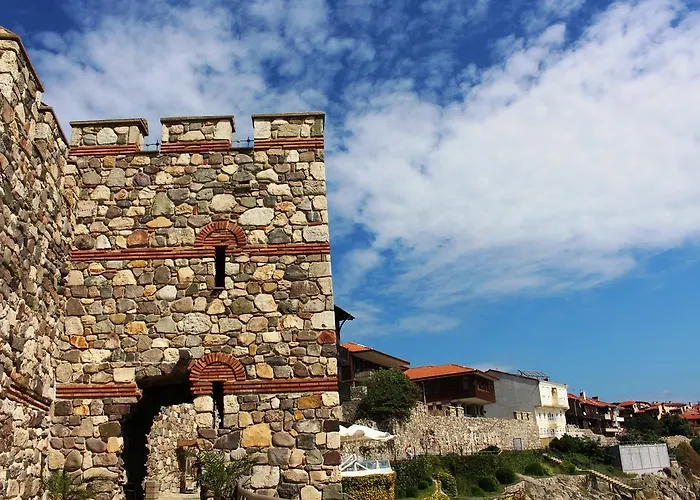 Hera Hotel